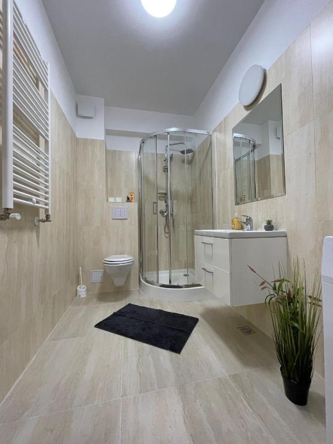 Luxury Q Residence Near Palas Mall Iasi Exterior photo