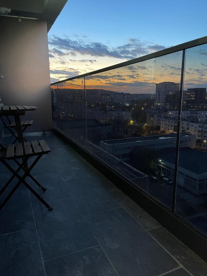 Luxury Q Residence Near Palas Mall Iasi Exterior photo